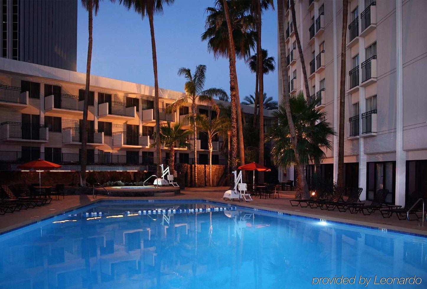 Hilton Garden Midtown Hotel 3*